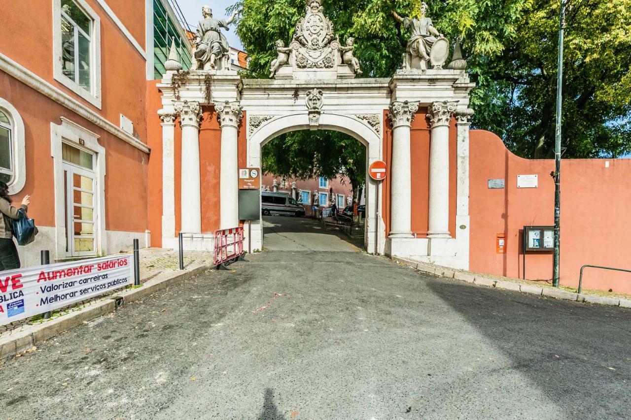 Brand New And Perfect Location: Historic Center Apartment Lisbon Bagian luar foto